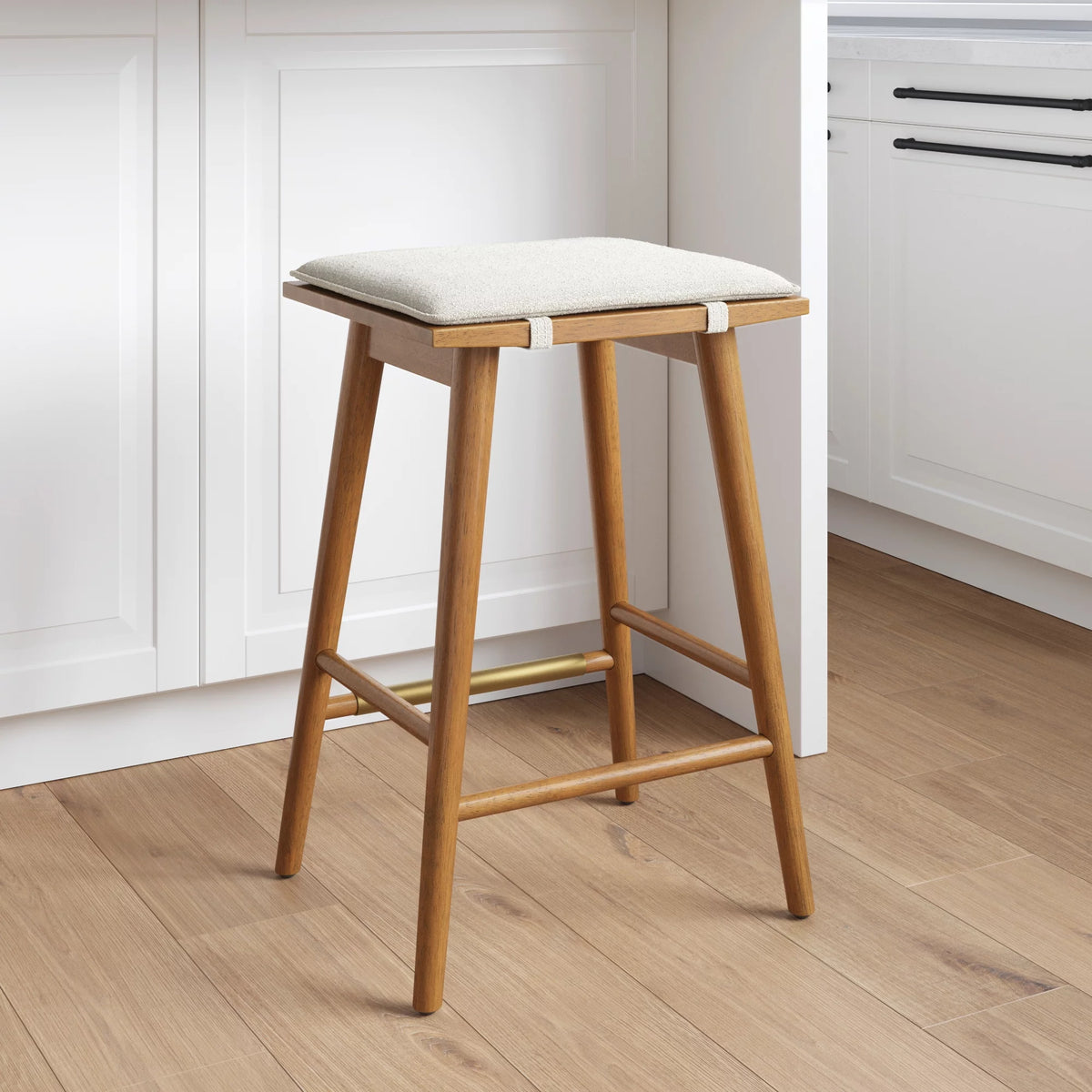 Counter Height Solid Wood Backless Barstool with Upholstered Cushion Z20848
