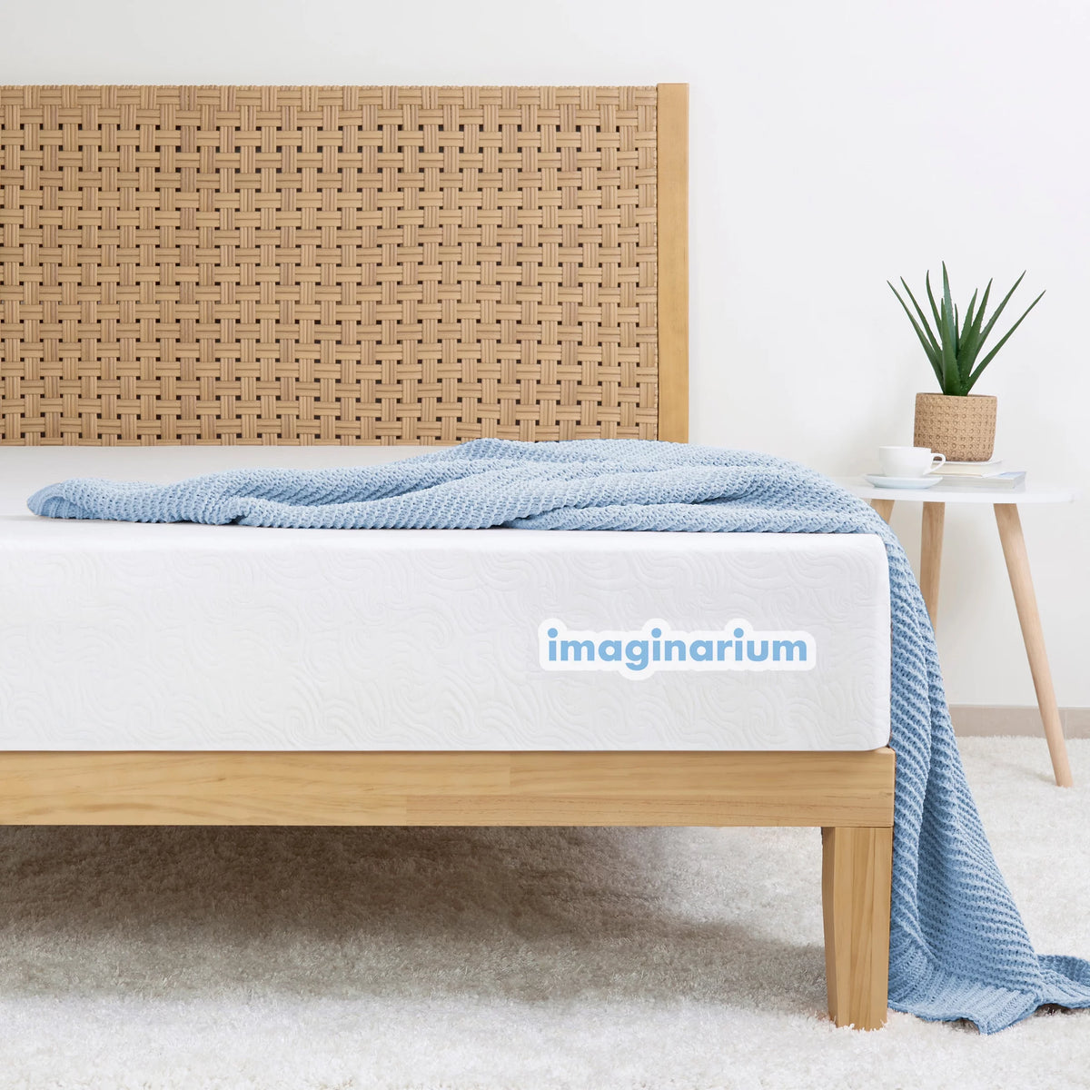 Queen Memory Foam and Coils Mattress L675