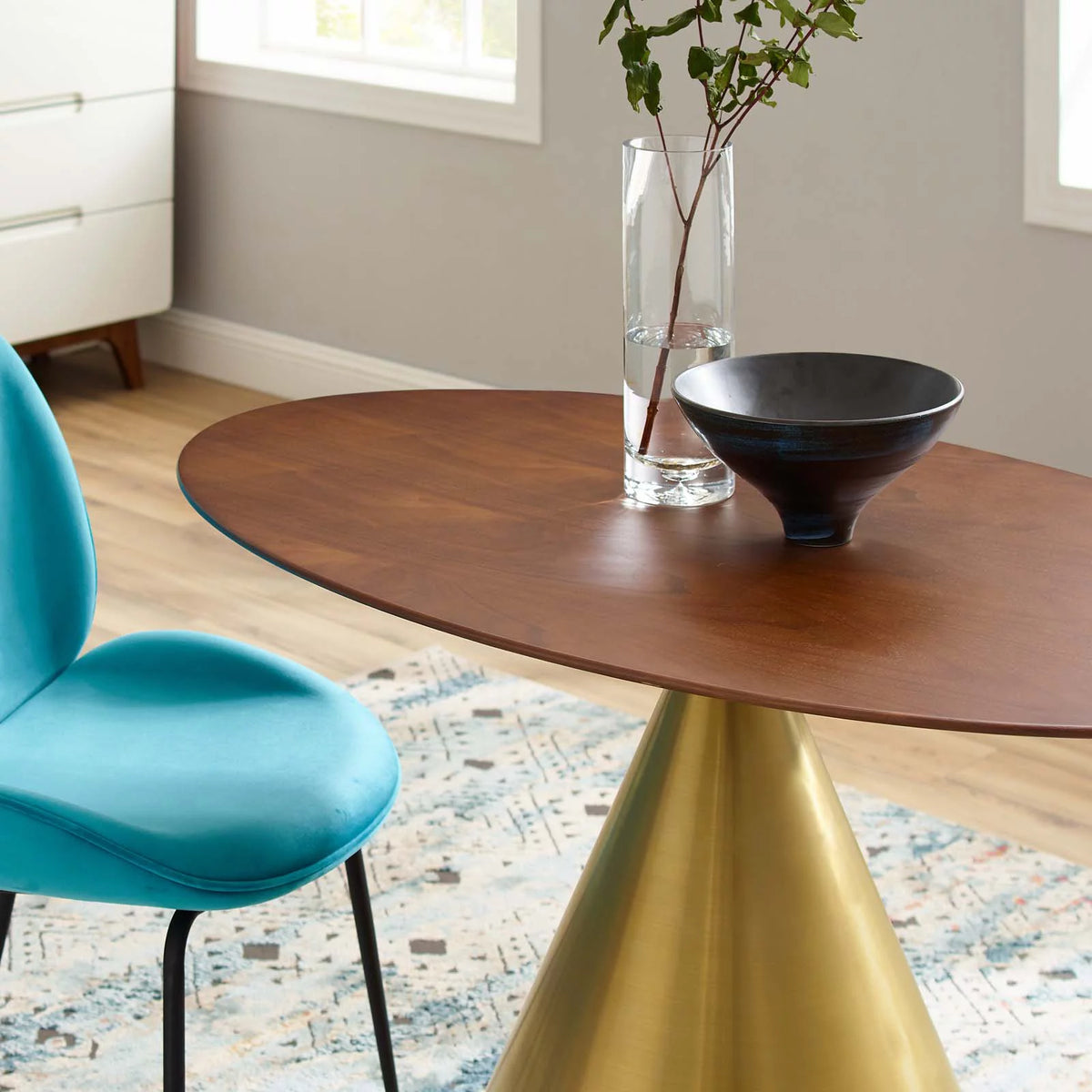 48" Oval Dining Table D9406
