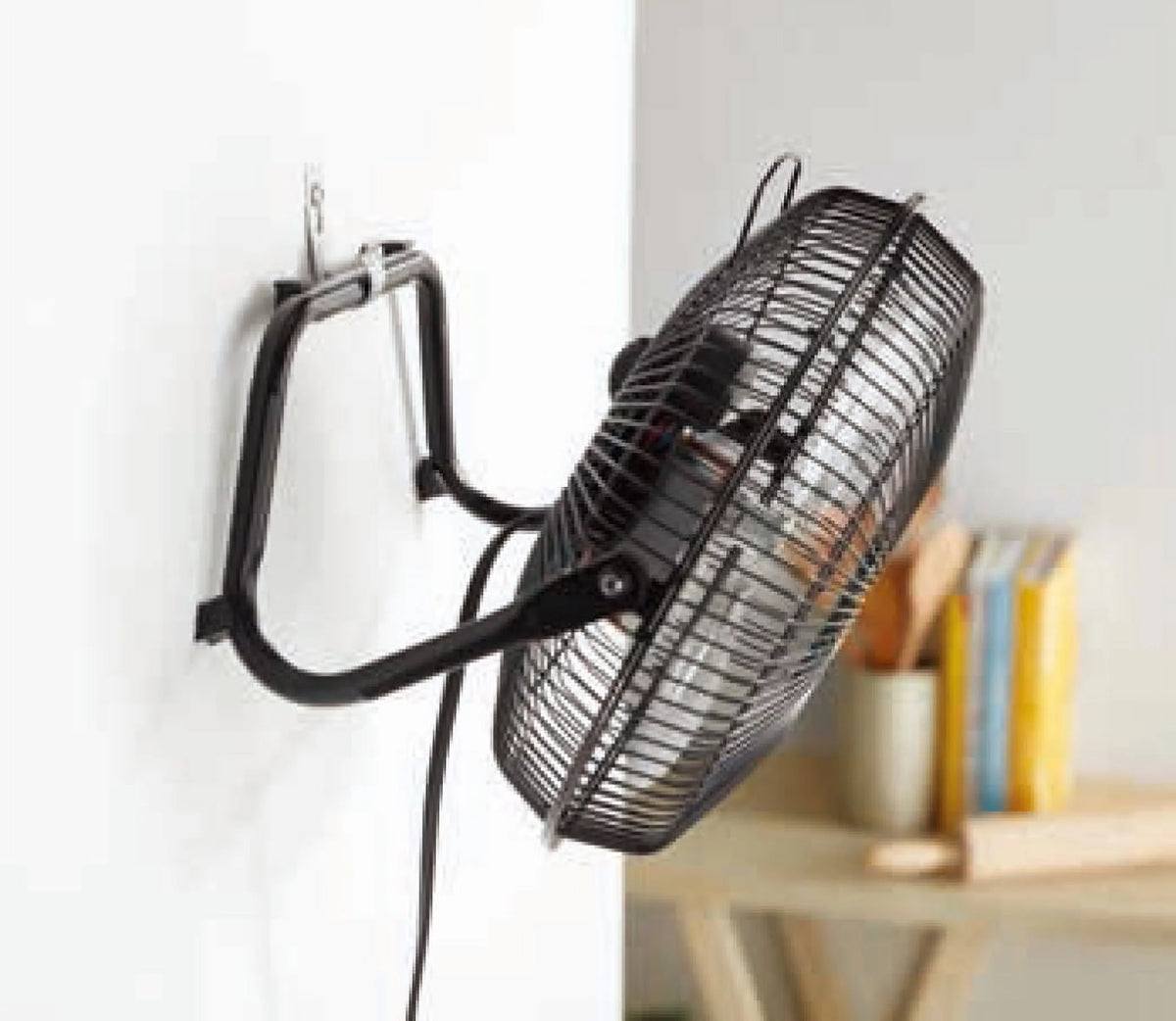 9 in 3 Speed Steel Floor Fan U5035