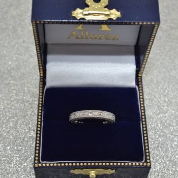 14K White Gold Carved Floral Wedding Band D403343