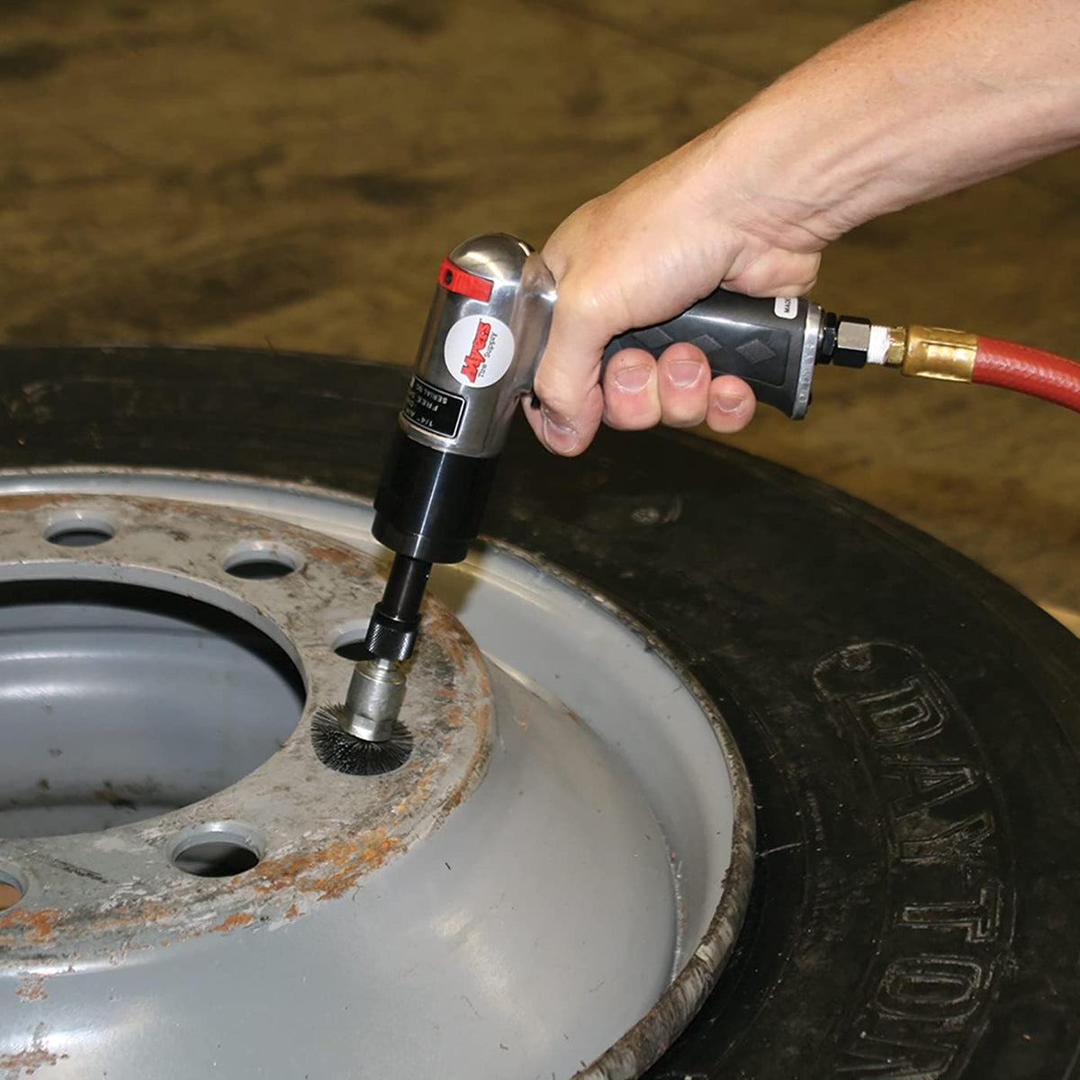 Wheel Nut & Stud Cleaning Kit with Air Tool and Brushes Q982524