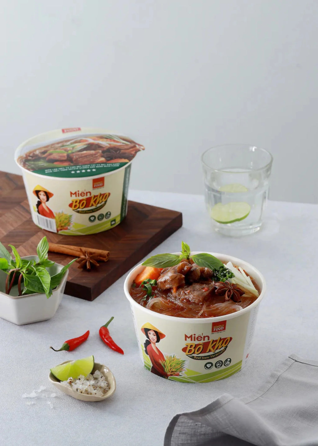Instant Beef Stew Glass Noodle 9 Bowls 55g Fork Included A618448