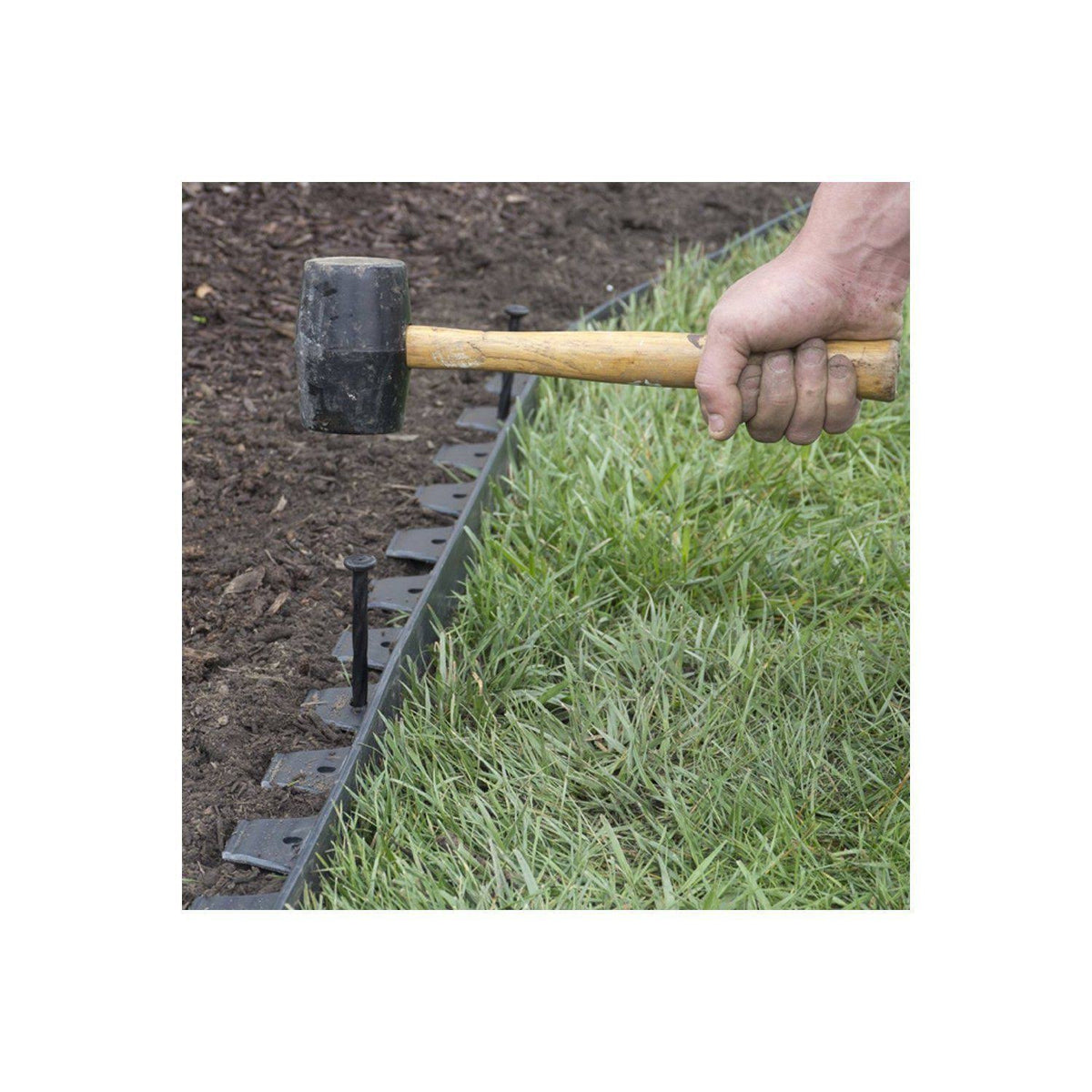 Plastic No-Dig Landscape Edging Kit, 100-Feet H943758