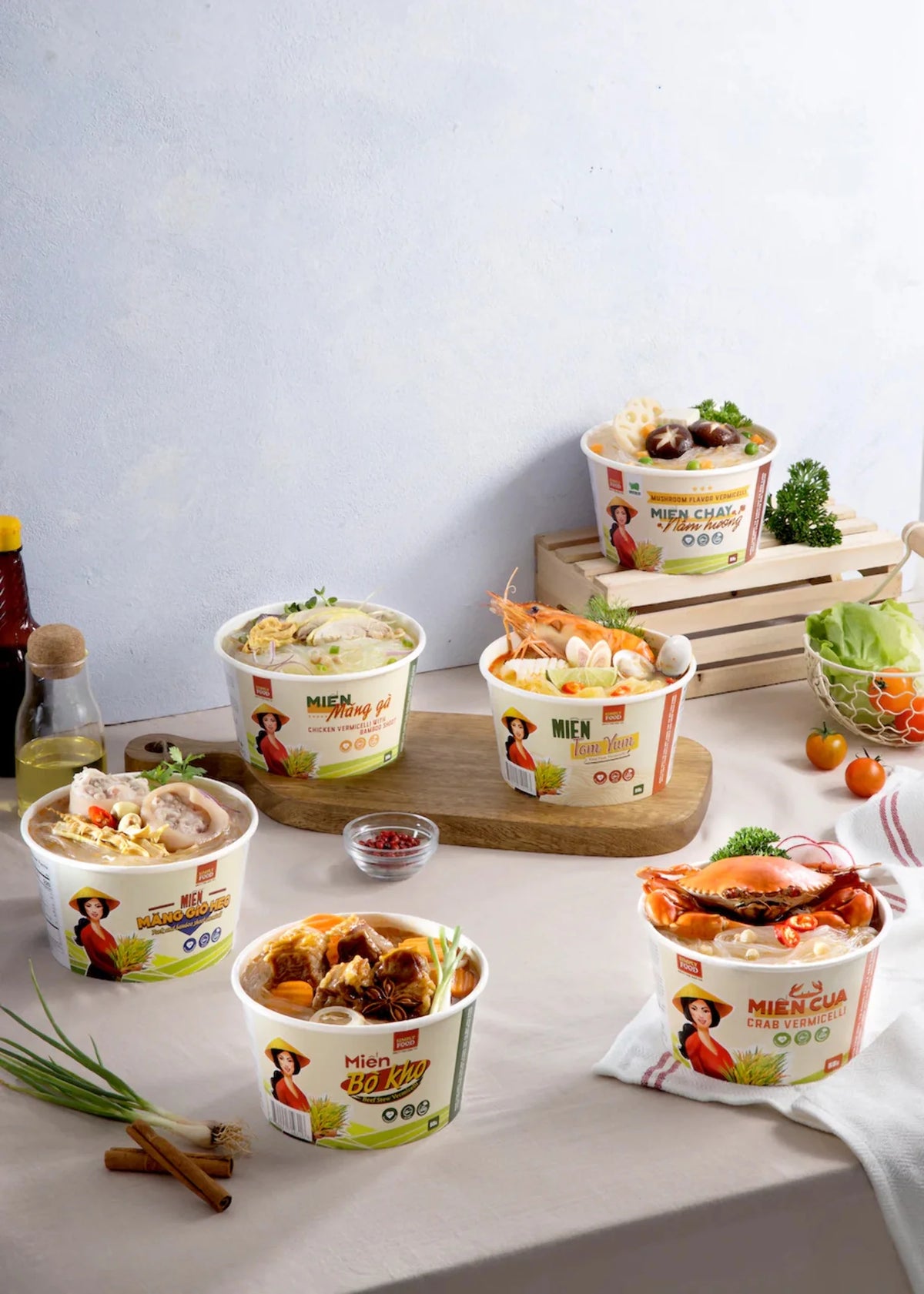 Instant Beef Stew Glass Noodle 9 Bowls 55g Fork Included A618448