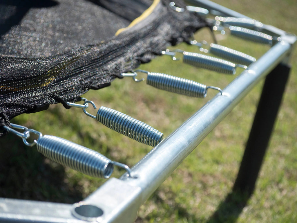 7.5-Foot Trampoline with Enclosure T7921