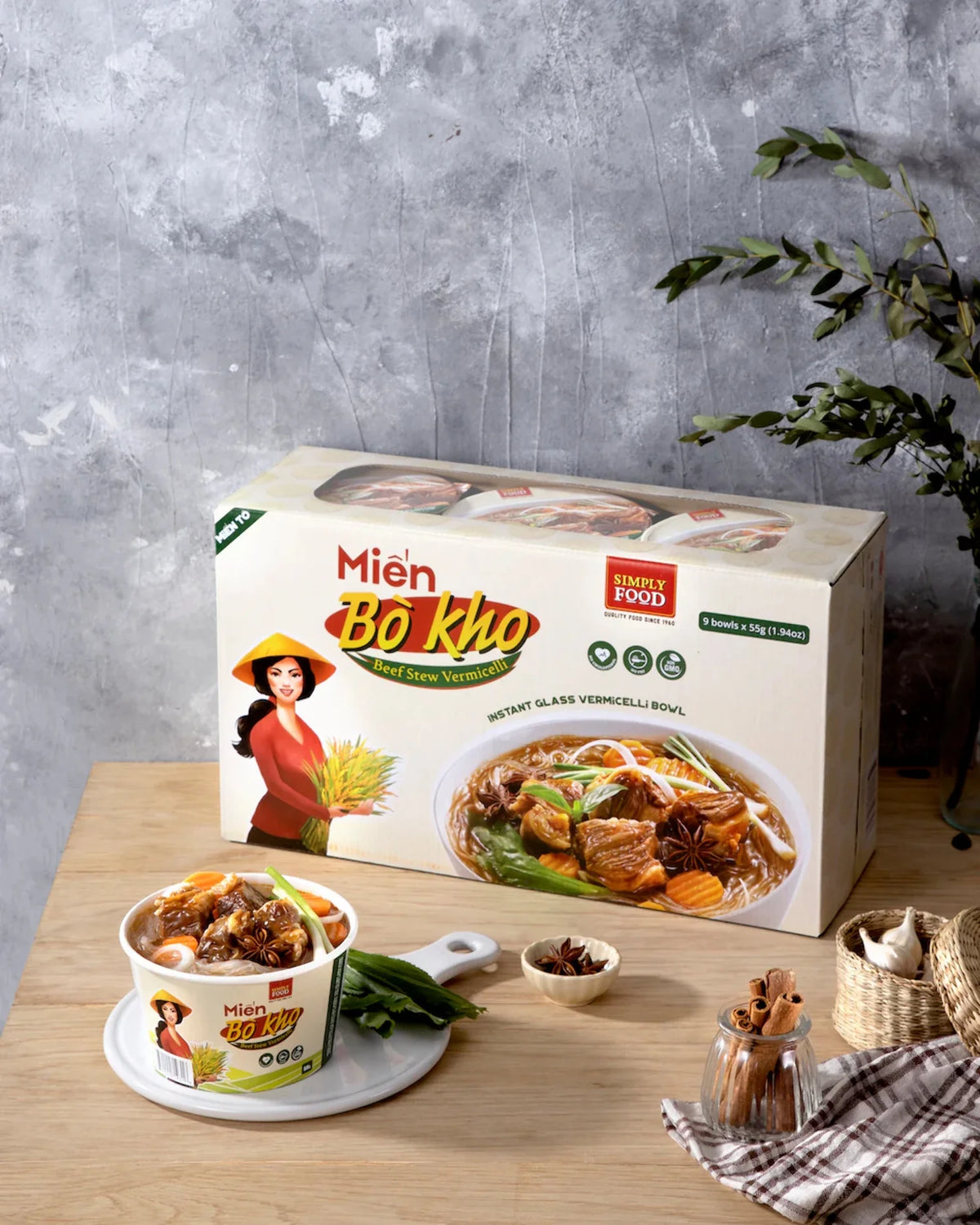 Instant Beef Stew Glass Noodle 9 Bowls 55g Fork Included A618448