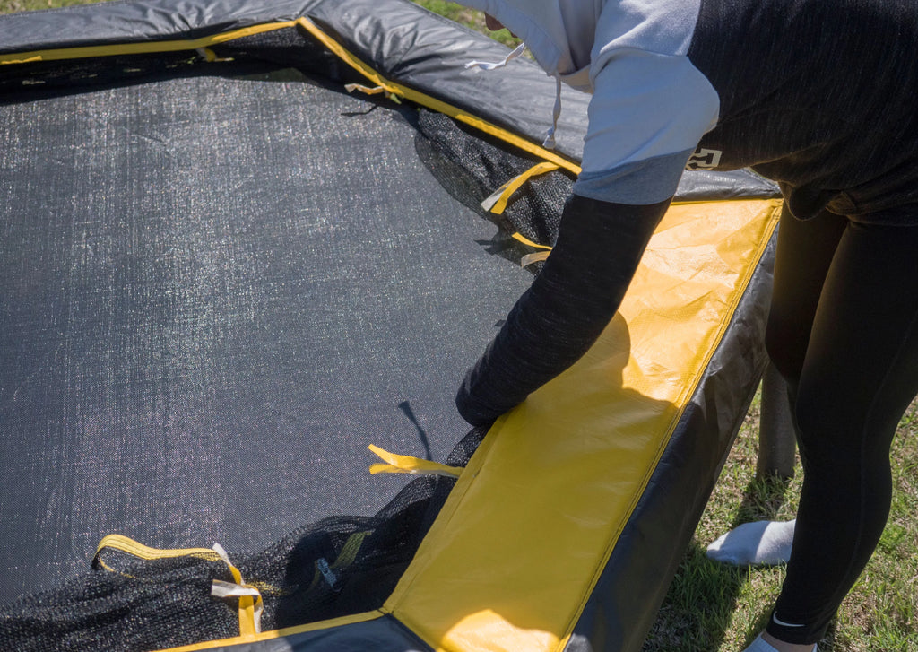 7.5-Foot Trampoline with Enclosure T7921